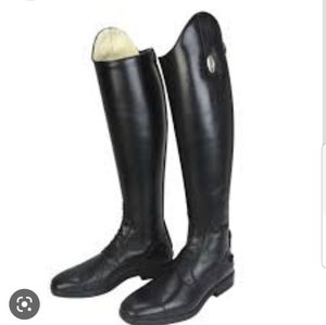 DeNiro amabile field boots size 9
